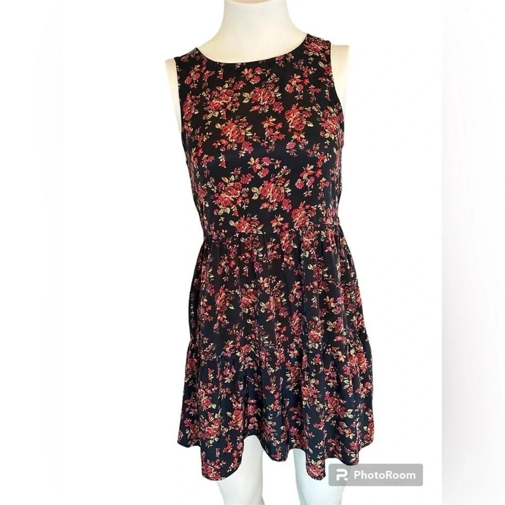 Band Of Gypsies Mini Dress Black Red Floral Tie Waist Open Back Size XS